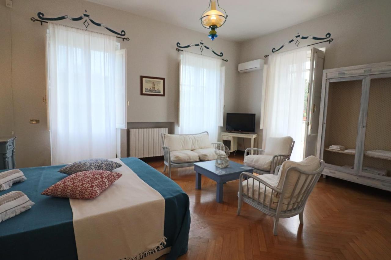 Bed and Breakfast Relais Delle Rose Lecce Zewnętrze zdjęcie